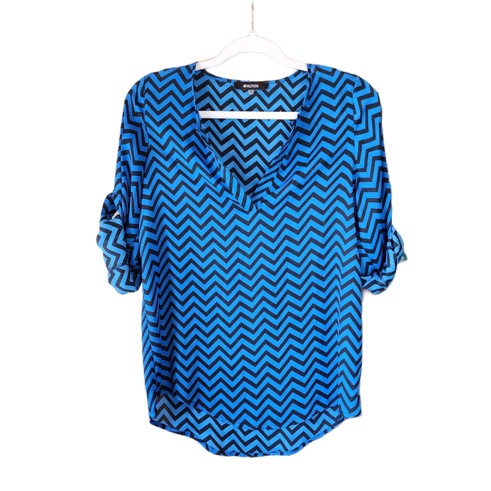 Chevron Blouse Size XS Blue & Black